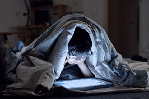 Sommeil, sport, écrans chez les plus jeunes : ce que révèle l'étude SerOCoV-Kids